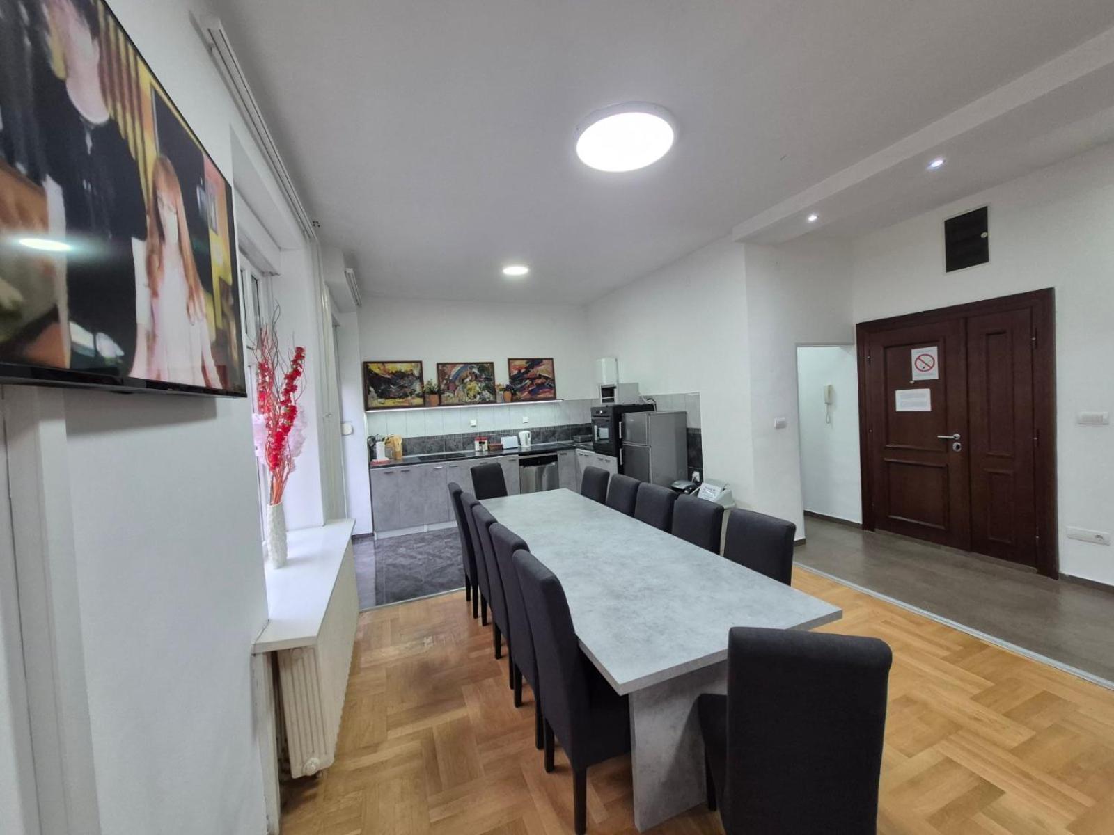 Authentic Belgrade Centre Apartments For Large Groups, Republic Square - Up To 47 People In 5 Apartments Номер фото